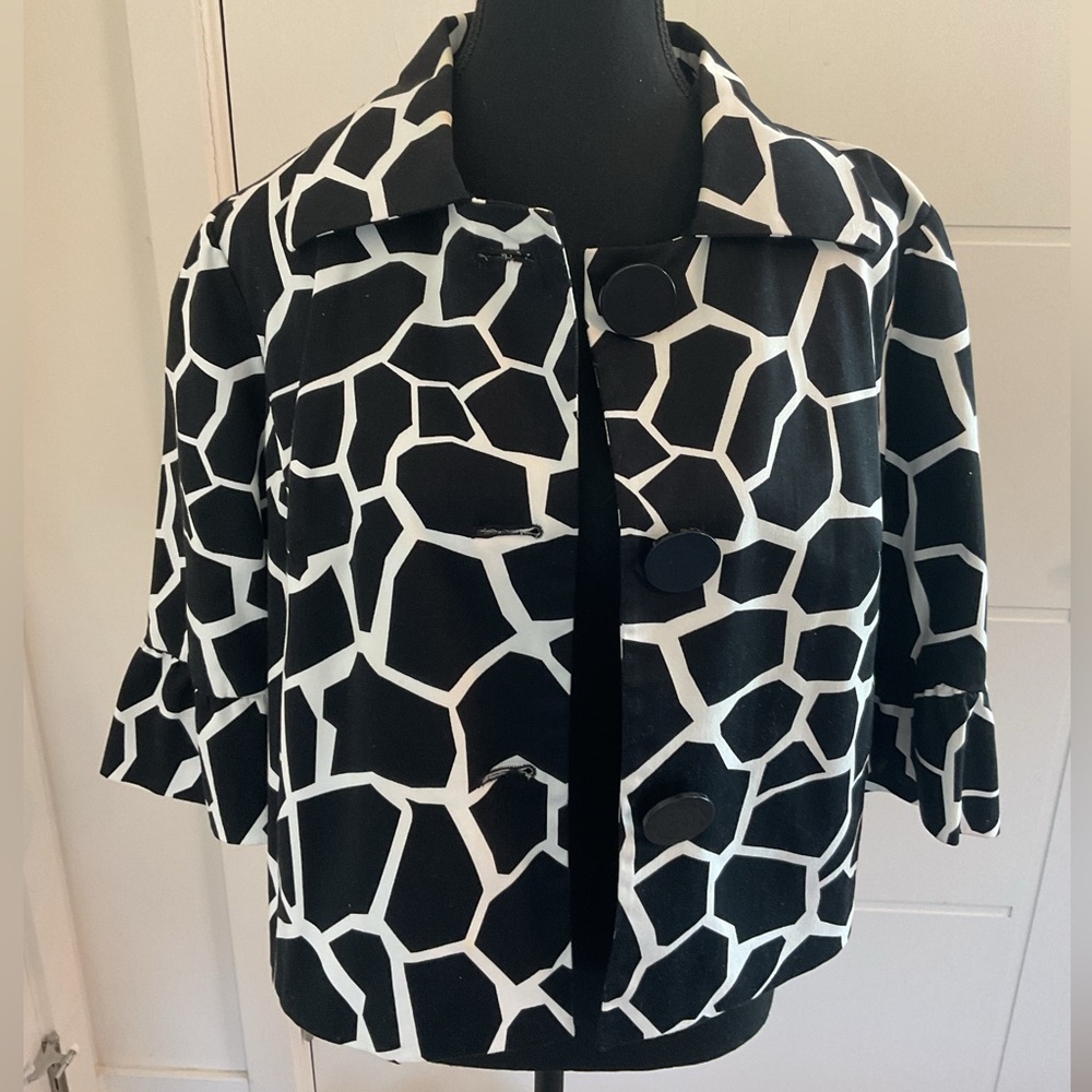 Sandro Sportswear Cutest Cropped Jacket with Pockets and big black buttons.